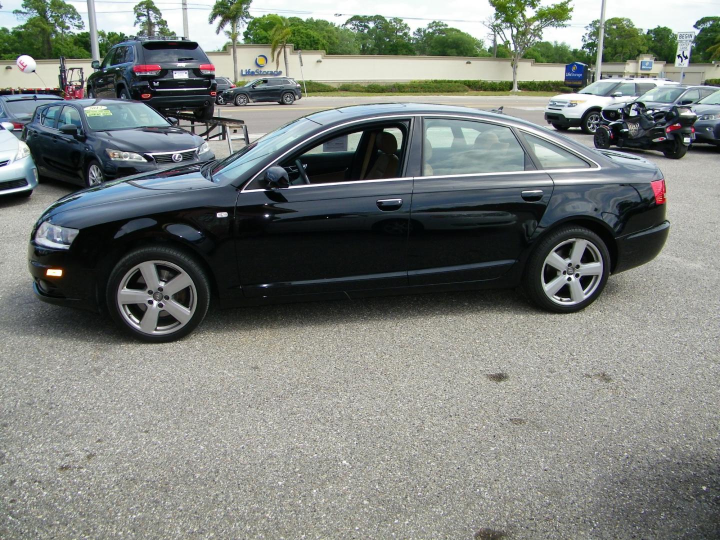 2008 Black /Saddle Audi A6 3.2 with Tiptronic (WAUDH74F18N) with an 3.1L V6 DOHC 24V engine, 6-Speed Automatic Overdrive transmission, located at 4000 Bee Ridge Road, Sarasota, FL, 34233, (941) 926-0300, 27.298664, -82.489151 - Photo#2